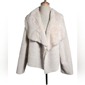 Ontwelfth Cream Faux Fur Women's Jacket